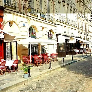 Emily In , Parigi Francia