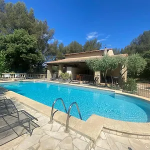  Hébergement de vacances Le Domaine D'alèzen - Et Maisons De Charme
